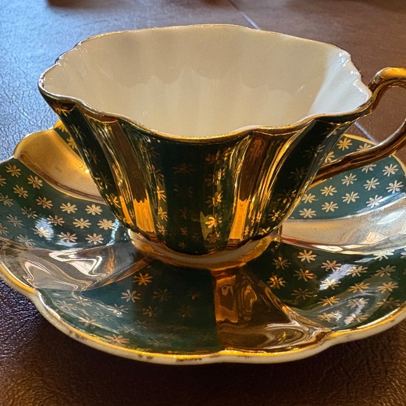 Bone China Teacups and Saucers - Made in England - Picture 8 of 14